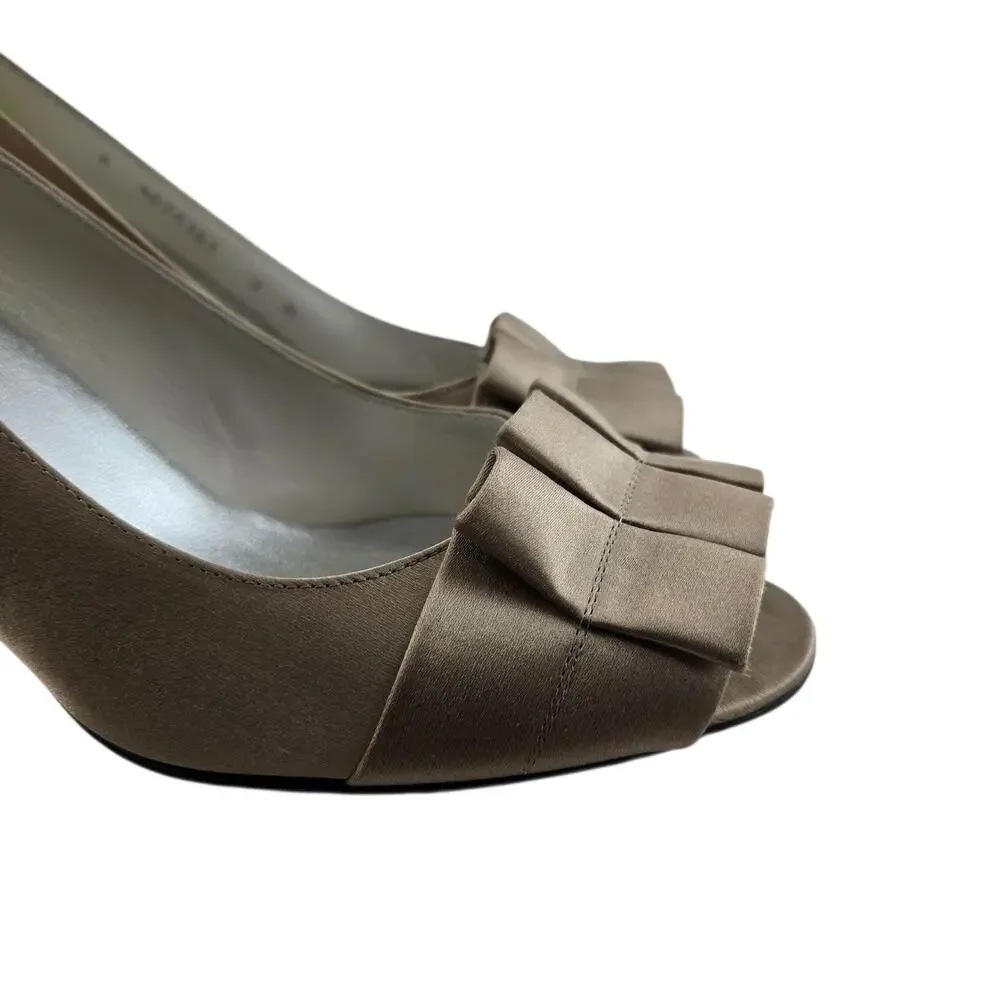 Stuart Weitzman Heels Womens 9 M Gigi Ritz Taupe Beige Satin Peep Toe‎ Formal